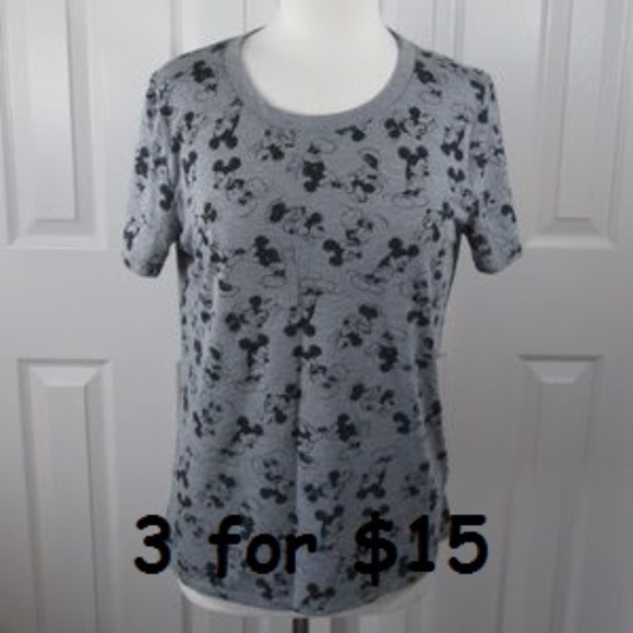 Disney Tops - Disney mickey mouse minnie tee